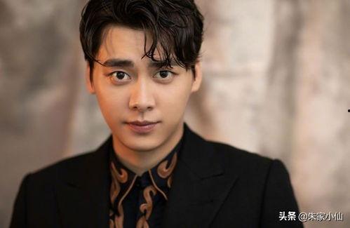 娱乐吃瓜李易峰,娱乐圈的瓜王,揭秘明星背后的故事 第1张 娱乐吃瓜李易峰,娱乐圈的瓜王,揭秘明星背后的故事 第1张